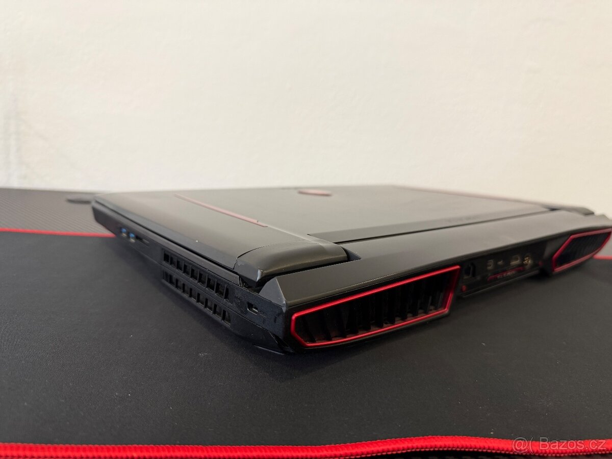 Herní MSI Titan - 17.3” / NVIDIA 8GB / 32GB RAM - 6