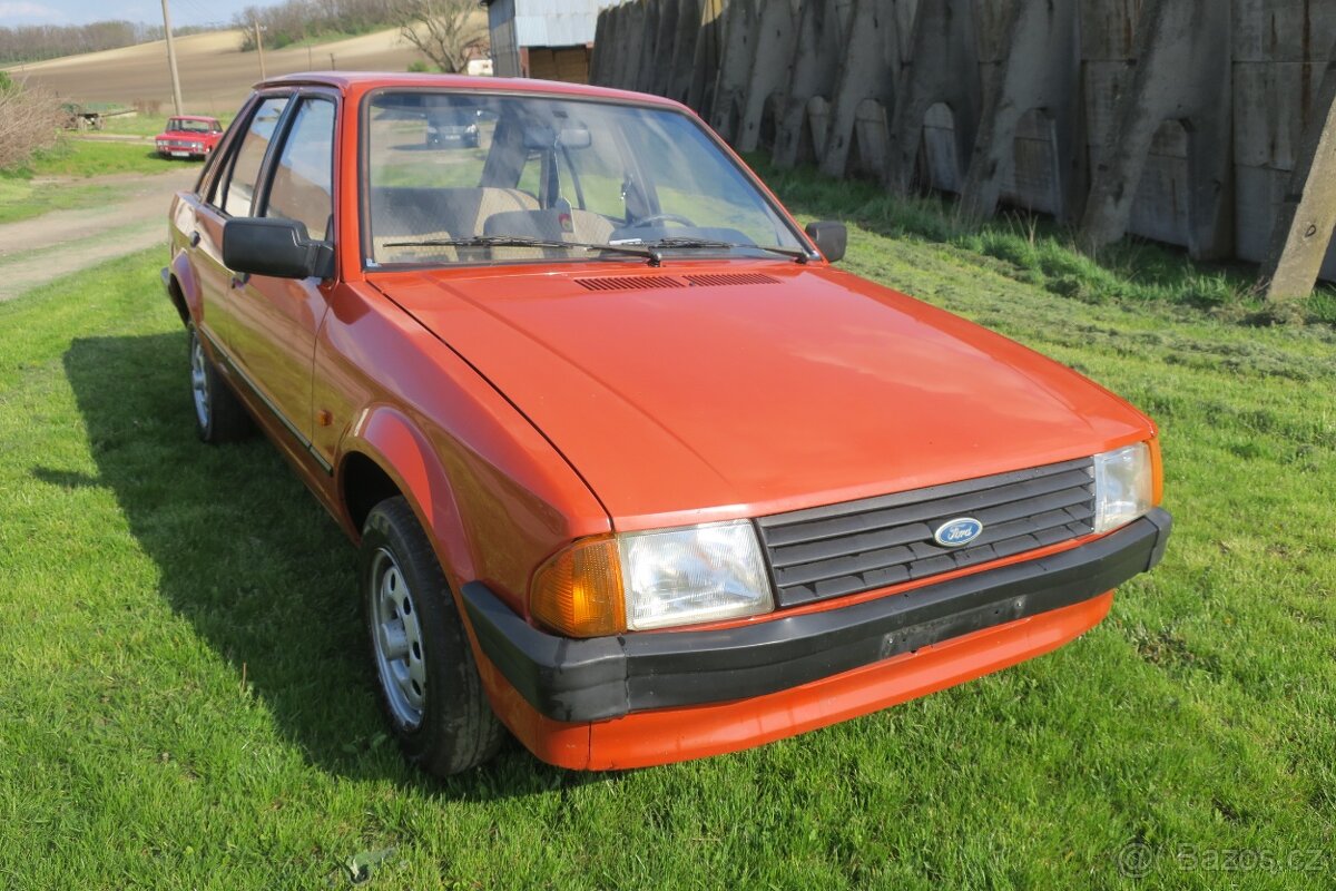 FORD ESCORT 1.1i - 6