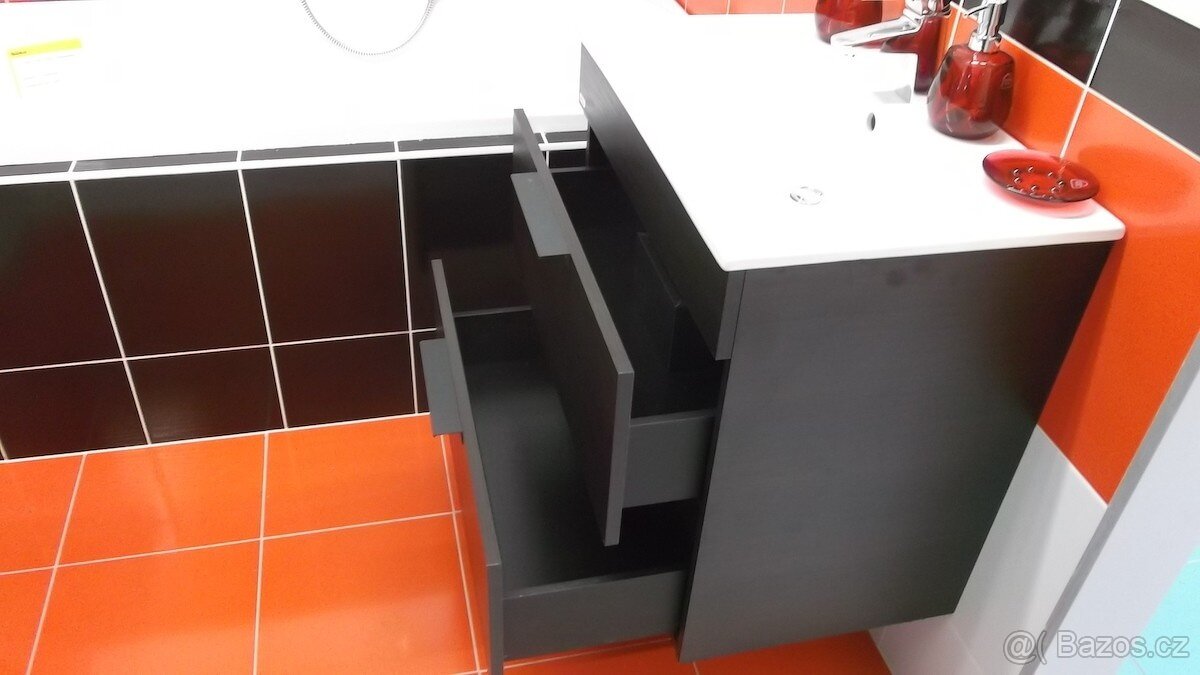 Skříňka s umyvadlem - SLEVA - 6