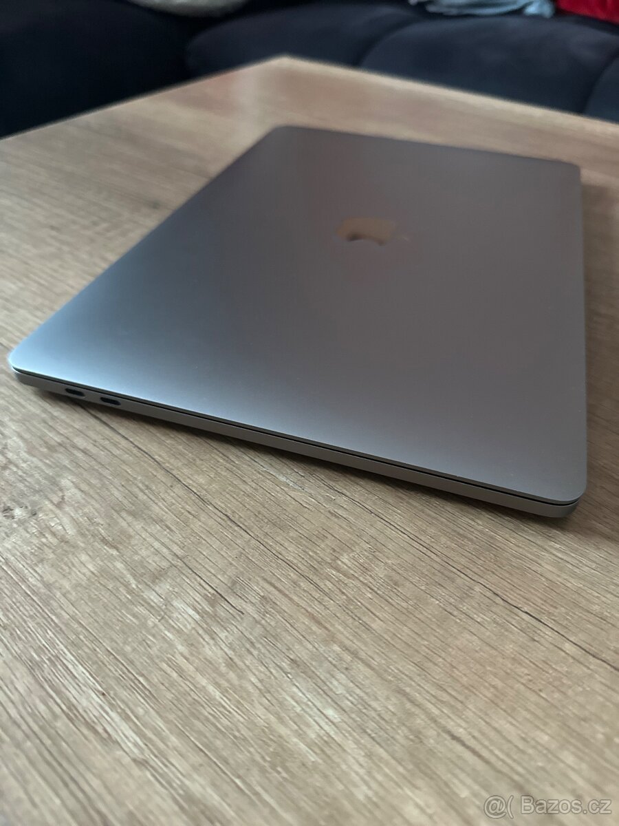 MacBook Pro - 6