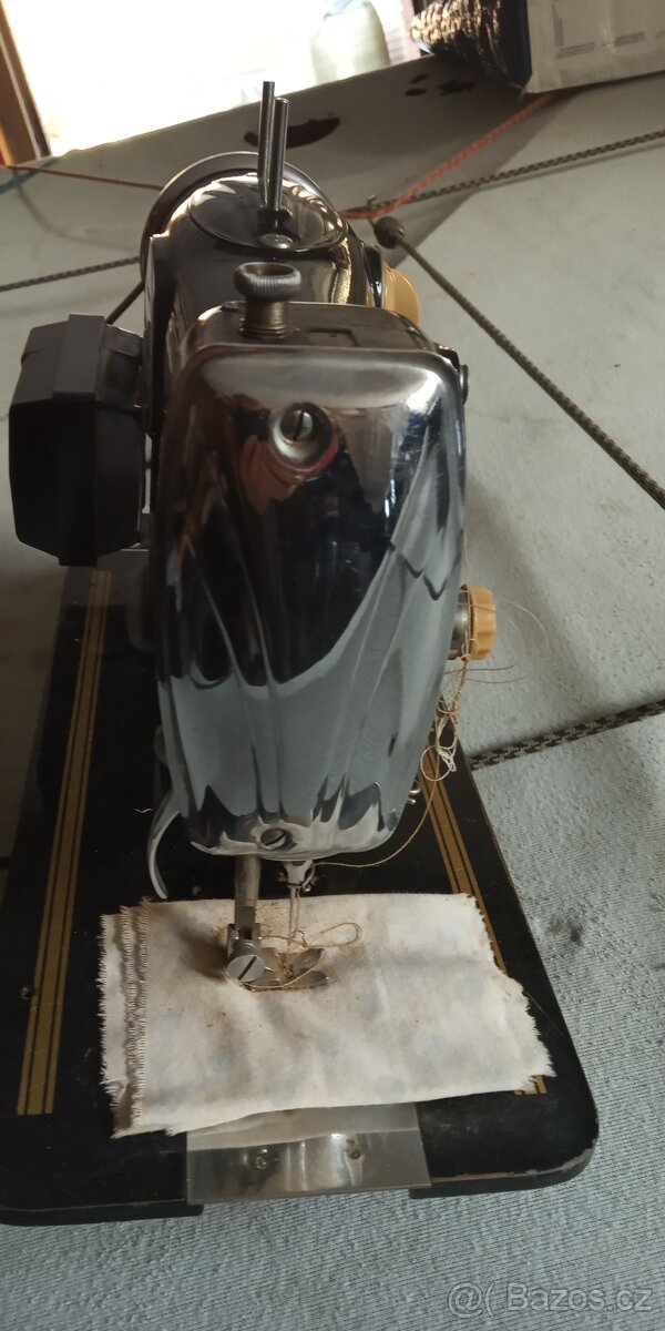 Šicí stroj Lada - 6