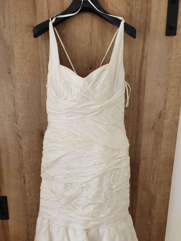 Hedvábné svatební šaty Pronovias - 6