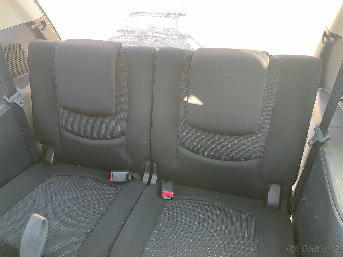 Mazda 5 1.8i 85kW 7 míst nová STK - 6