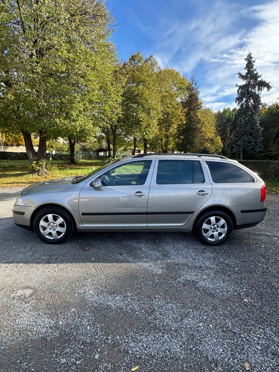 Škoda Octavia 2 1.6 FSI - 6