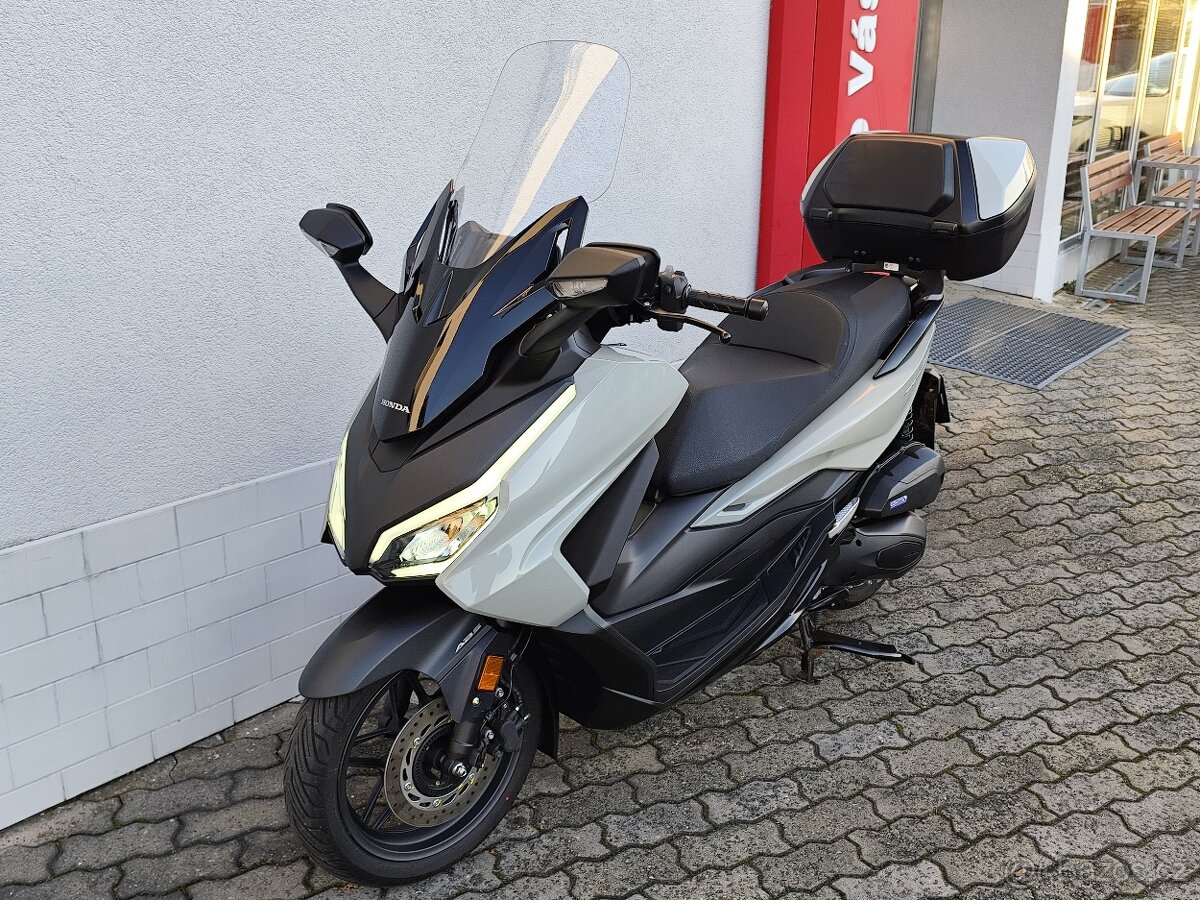 HONDA Forza 125 ČR 6200km, do provozu 2025 - 6