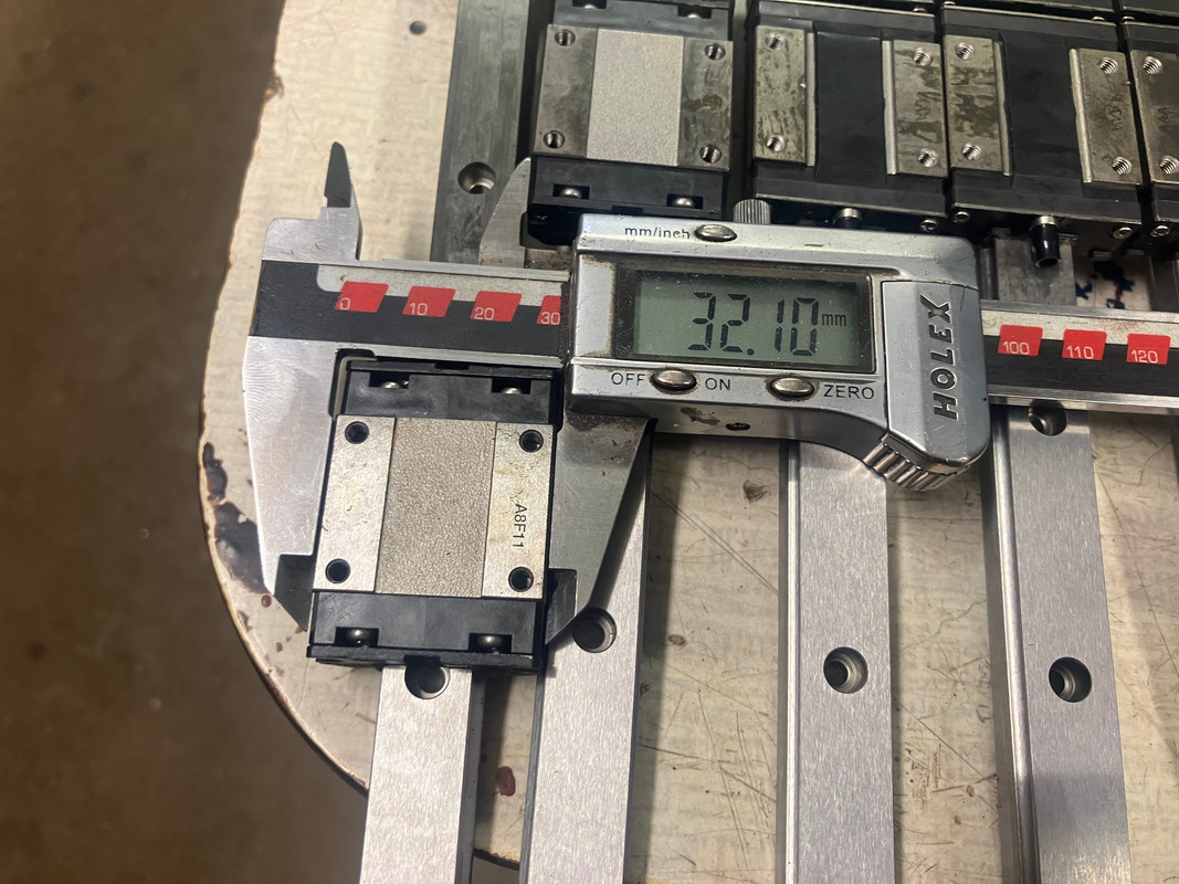 Prodám lineární vedení THK, lineární ložisko - 6