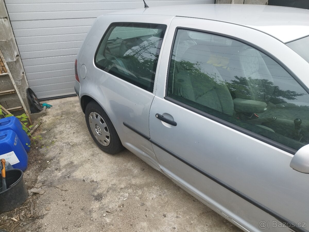 VW Golf 4 1.4 55kw r.v.2001 - 6
