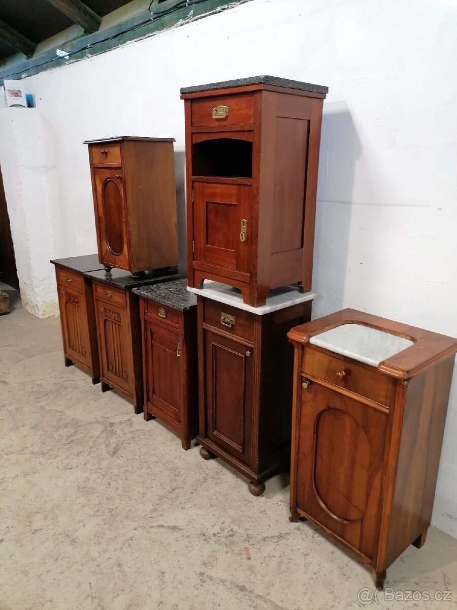 Jednotlivé staré noční stolky, starožitné noční stolky - 6