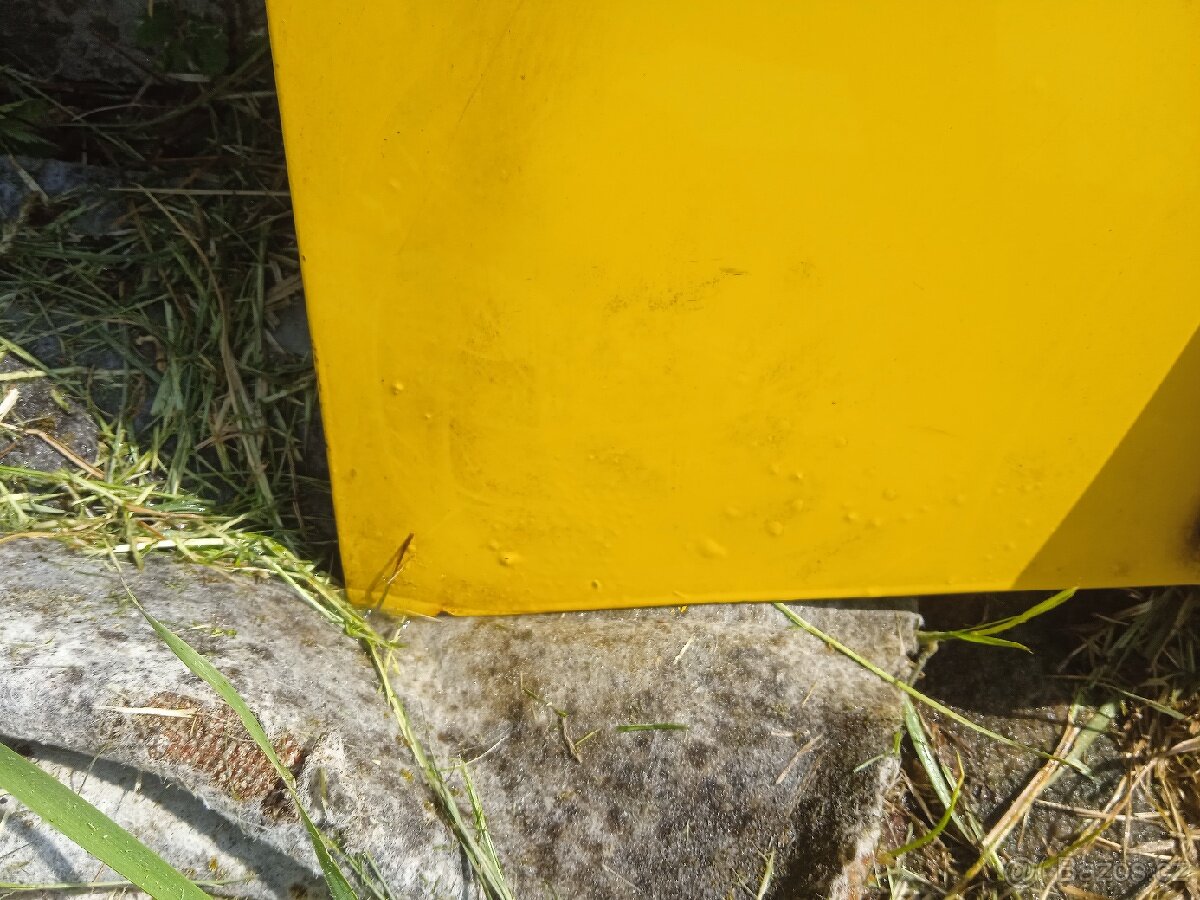 Kapota škoda rapid - 6