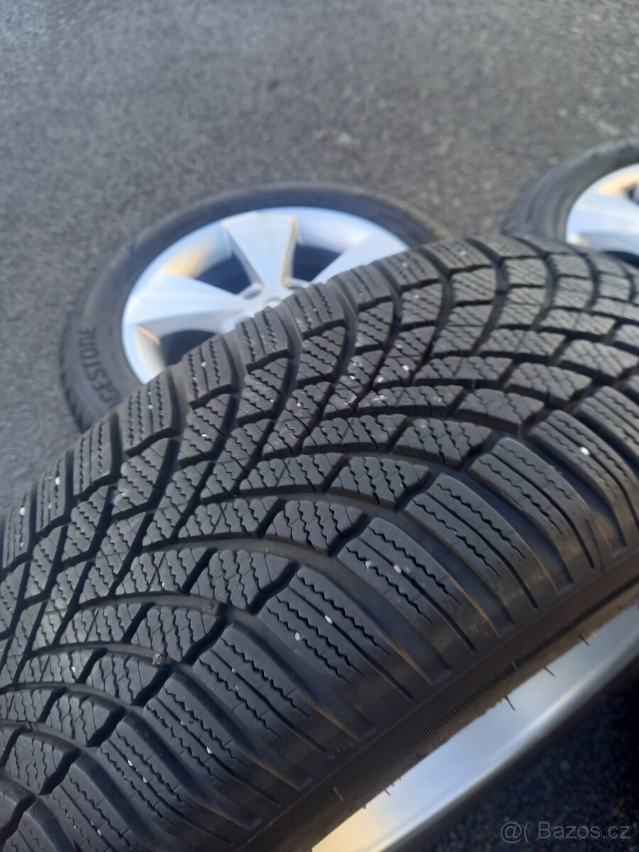 Škoda Octavia IV -ZÁNOVNÍ zimní orig.Alu sada-205/60R16 - 6