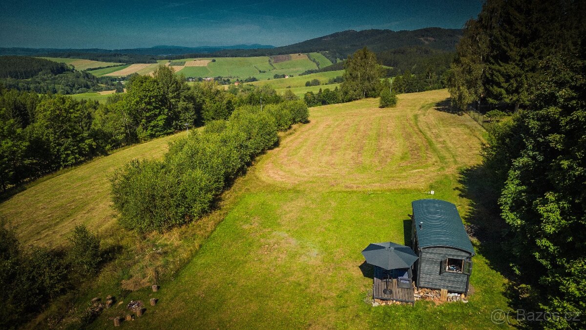 Atraktivní stavební pozemek na krásném místě - 6