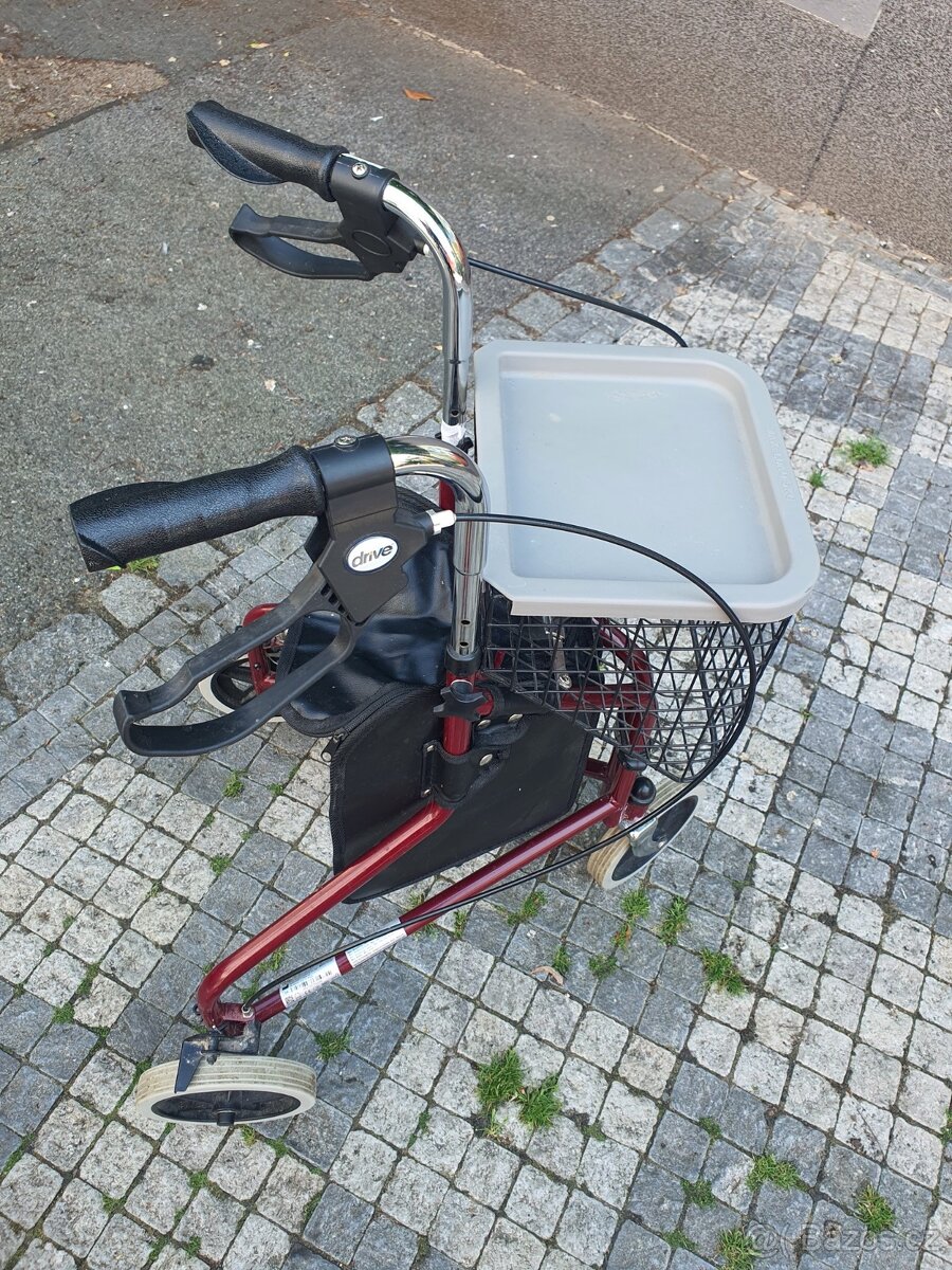 seniorské chodítko s příslušenstvím - 6