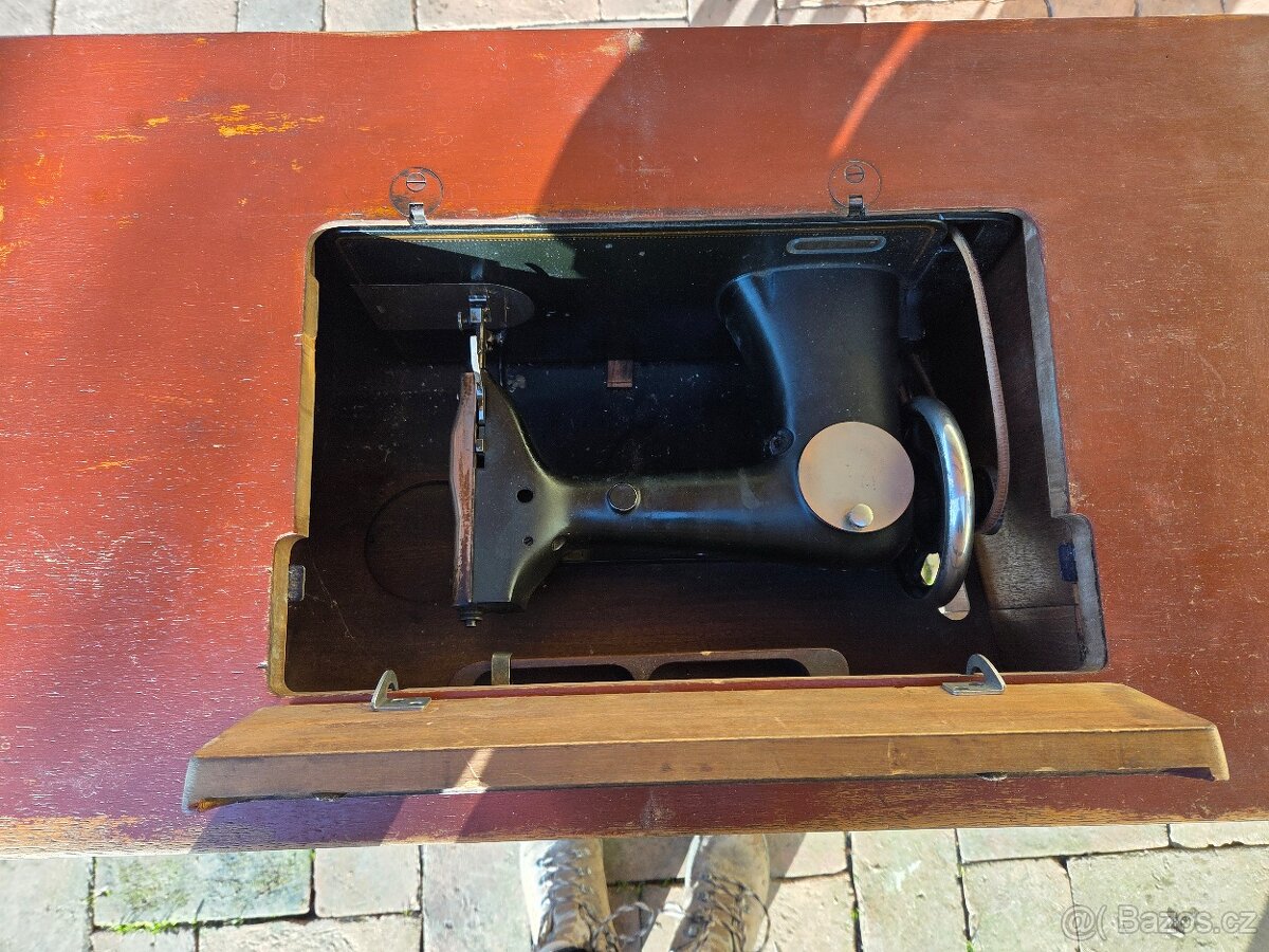 Šicí stroj VERITAS - 6