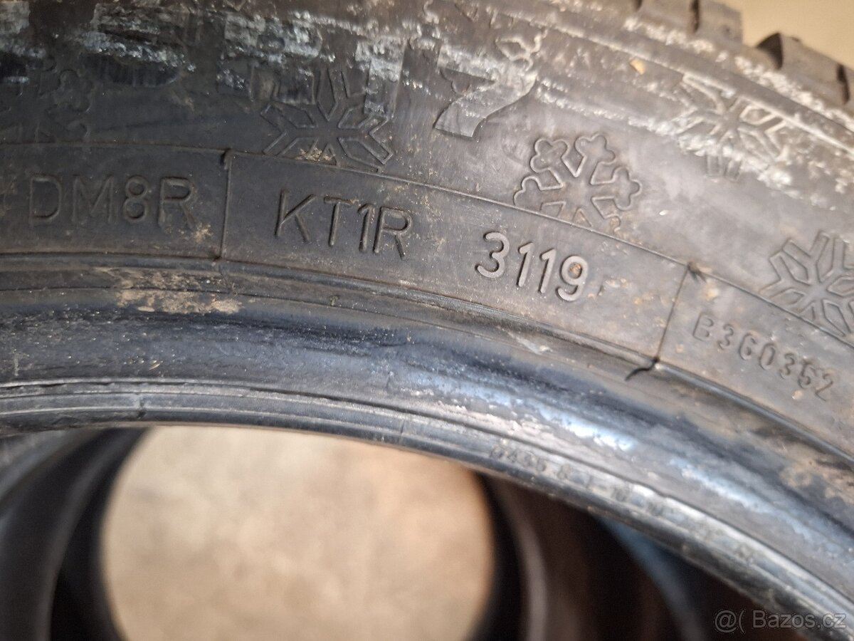 Prodám zimní pneu 245/45/17 Dunlop - 6