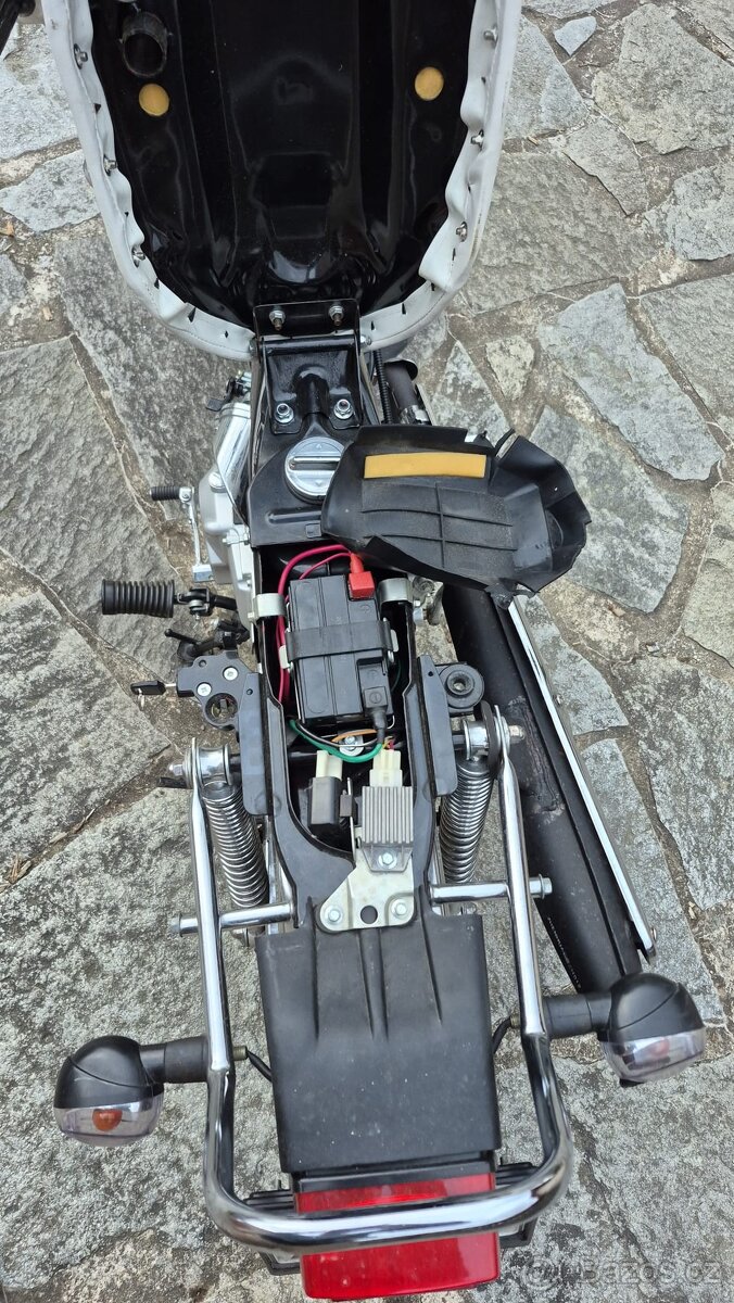 Motorky do karavanu - Skyteam Skymax a E-Max - 6