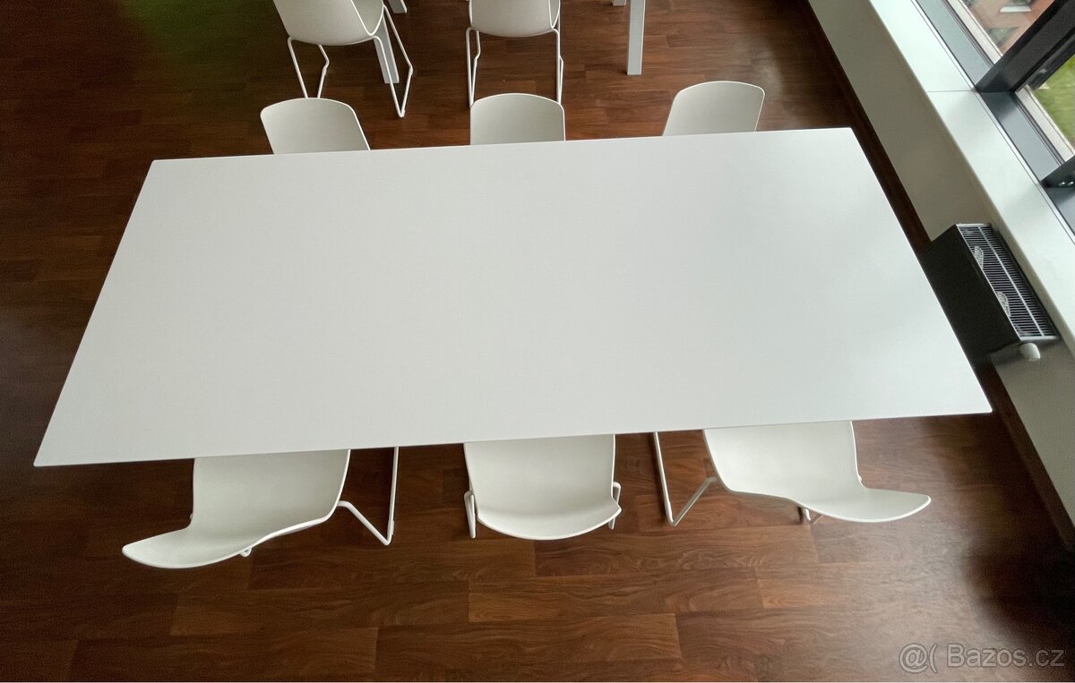 Zasedací stůl Pedrali + 6 židlí - 6