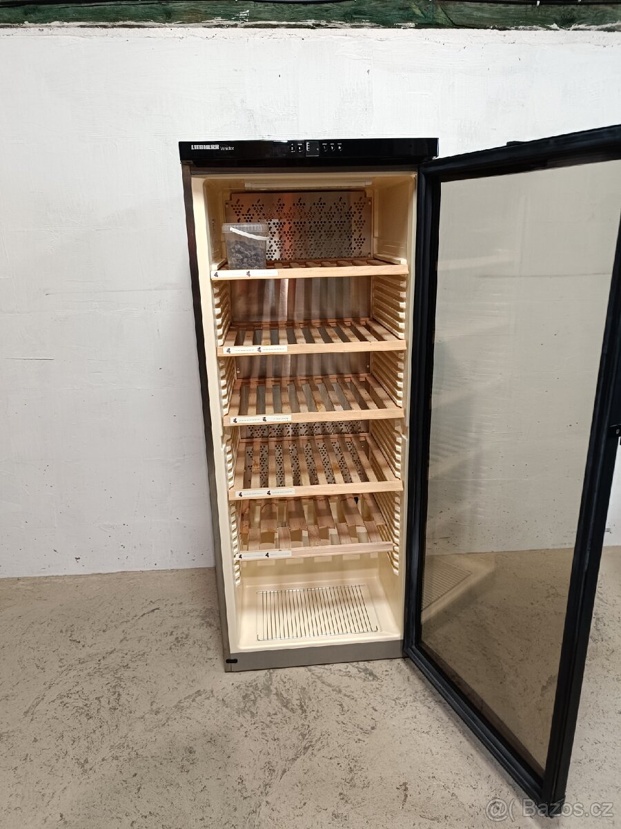 Vinotéka Liebherr Vinidor - 6