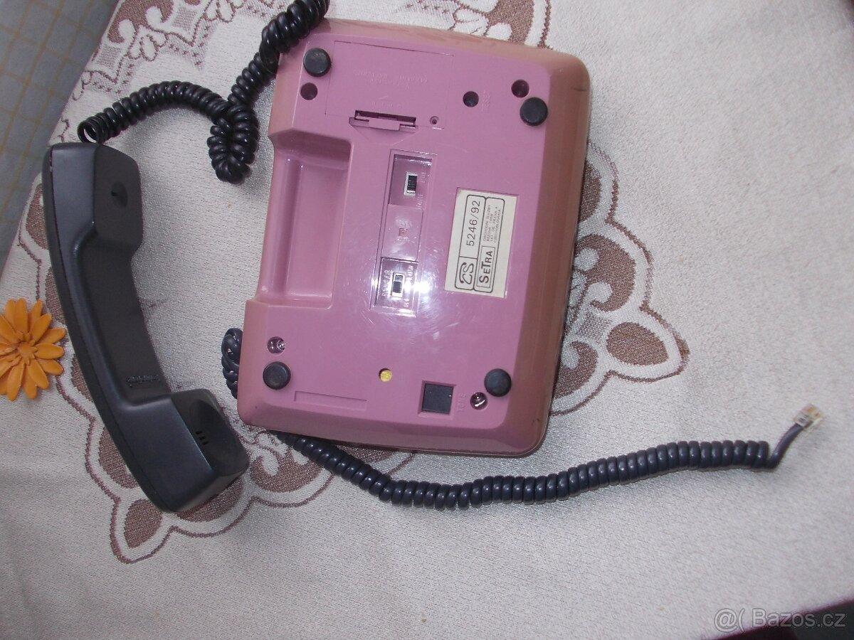 Tlačítkové telefonní přístroje - 6