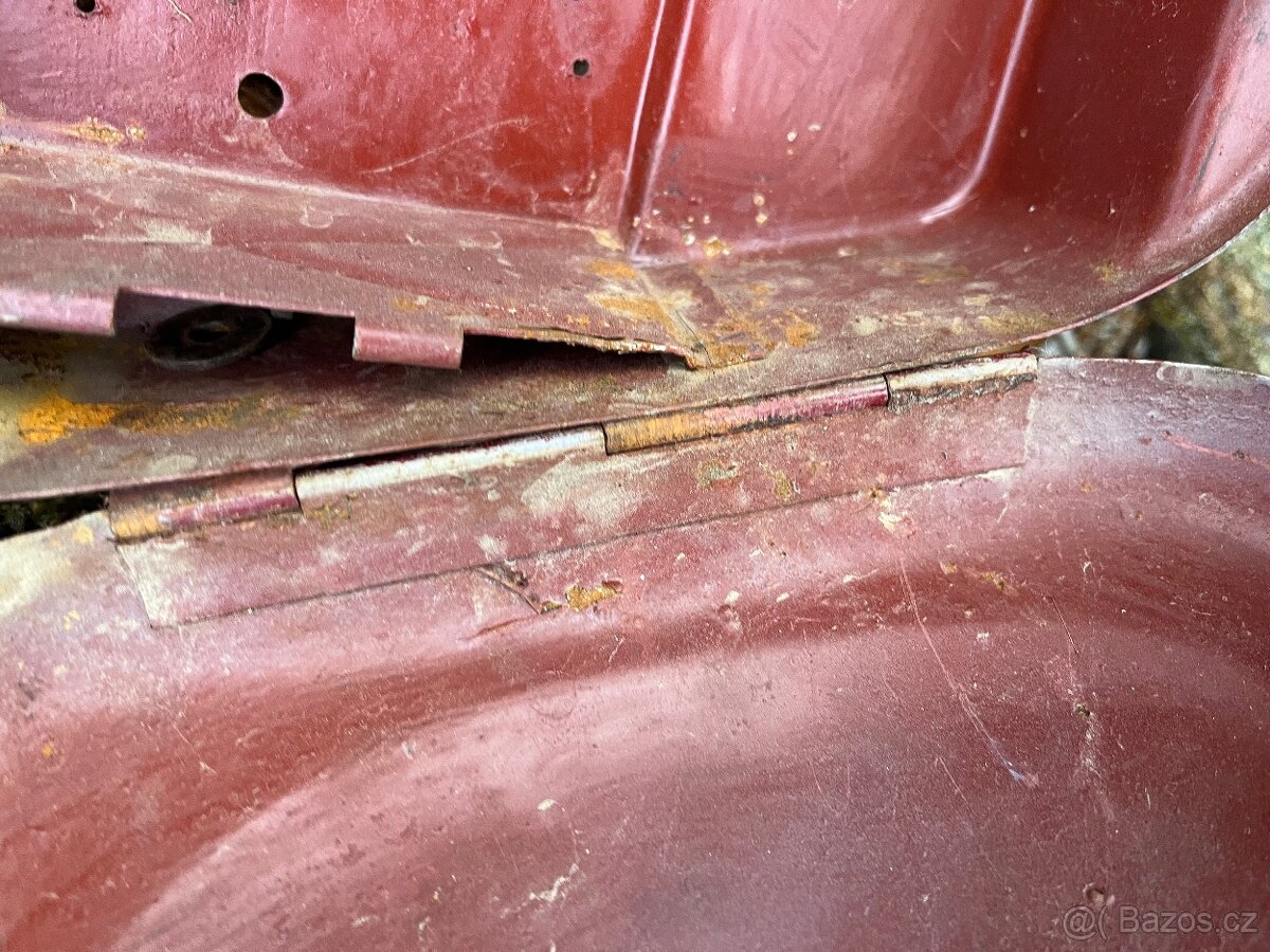 Kastlík baterie Jawa pérák - 6