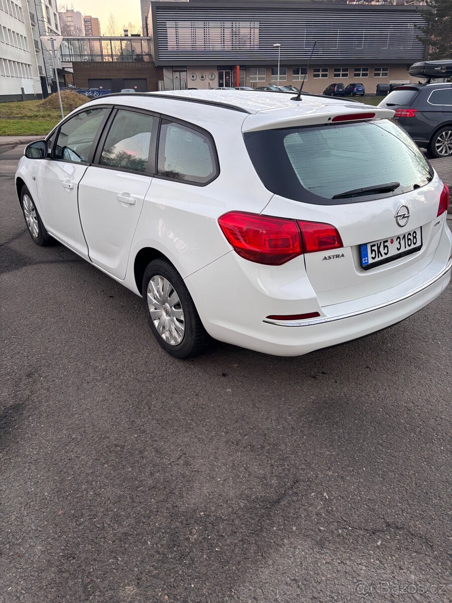 Opel Astra j 1.7 diesel - 6