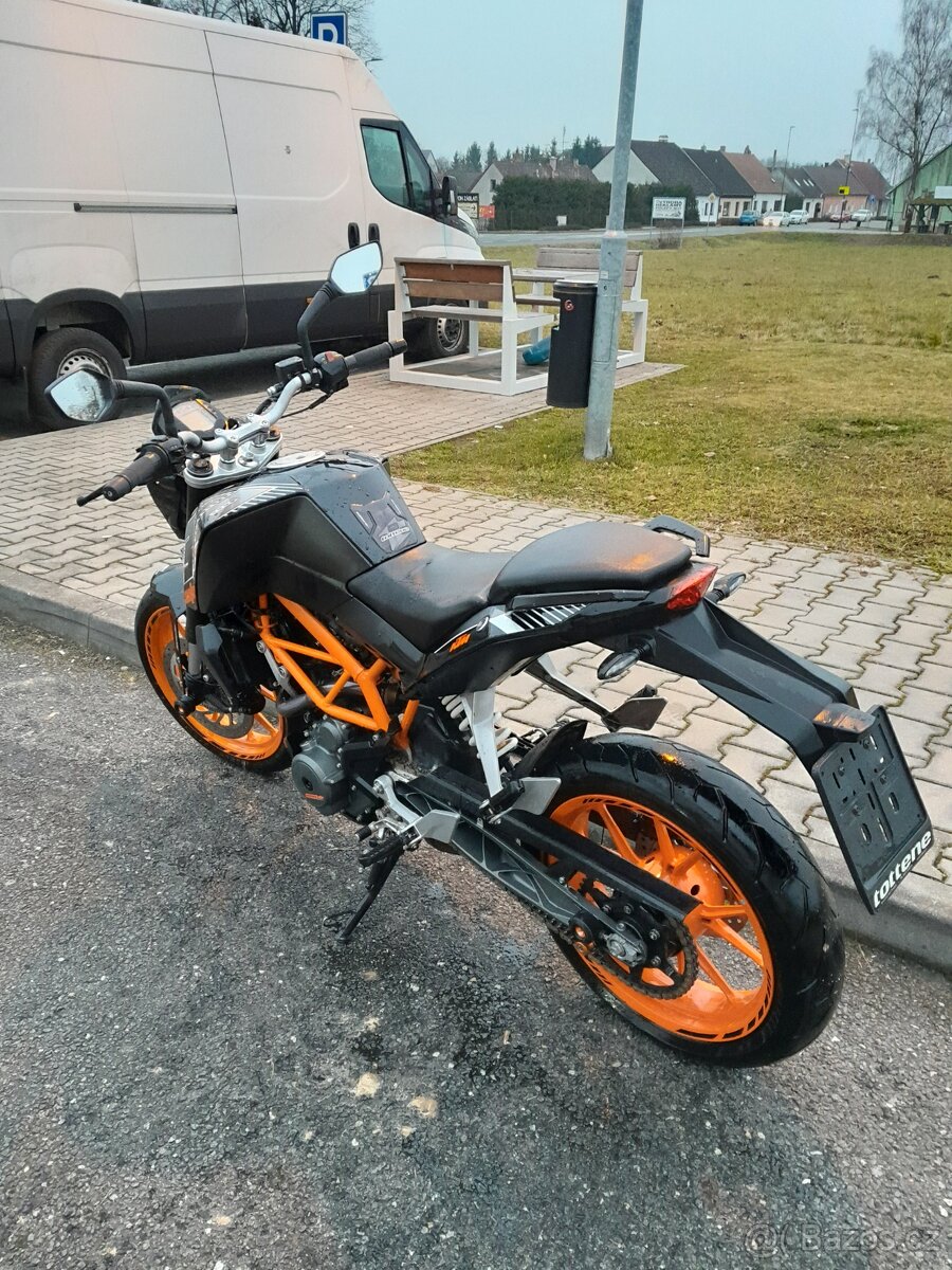 KTM Duke 390 ABS, 2016, 21tis.km, ZIMNÍ CENA - 6