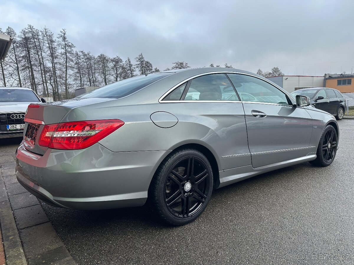 Mercedes-Benz E Coupe E 250 CDI Blue Efficiency Elegance - 6