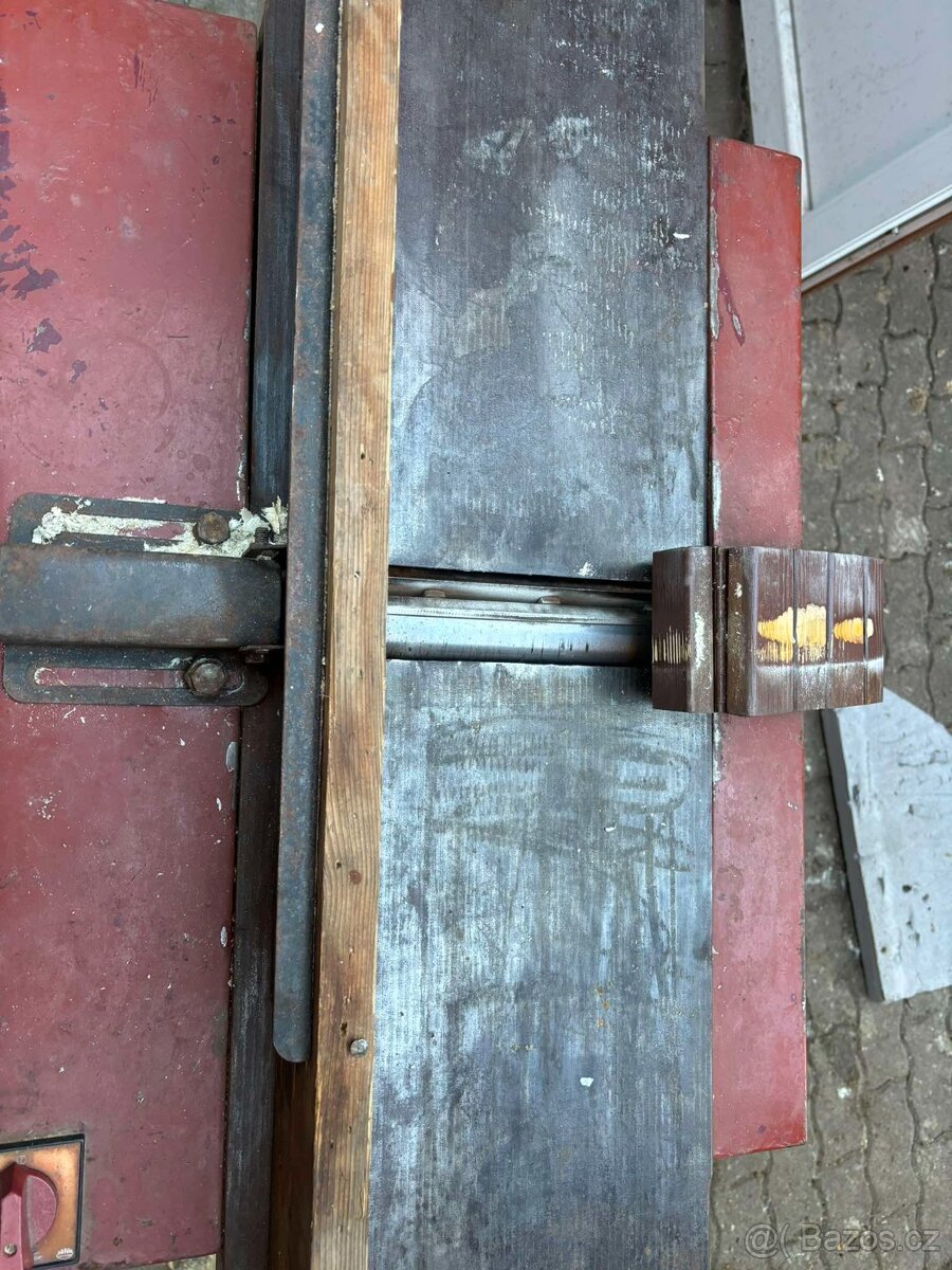 Hoblovka KDR 310 a hoblík. - 6