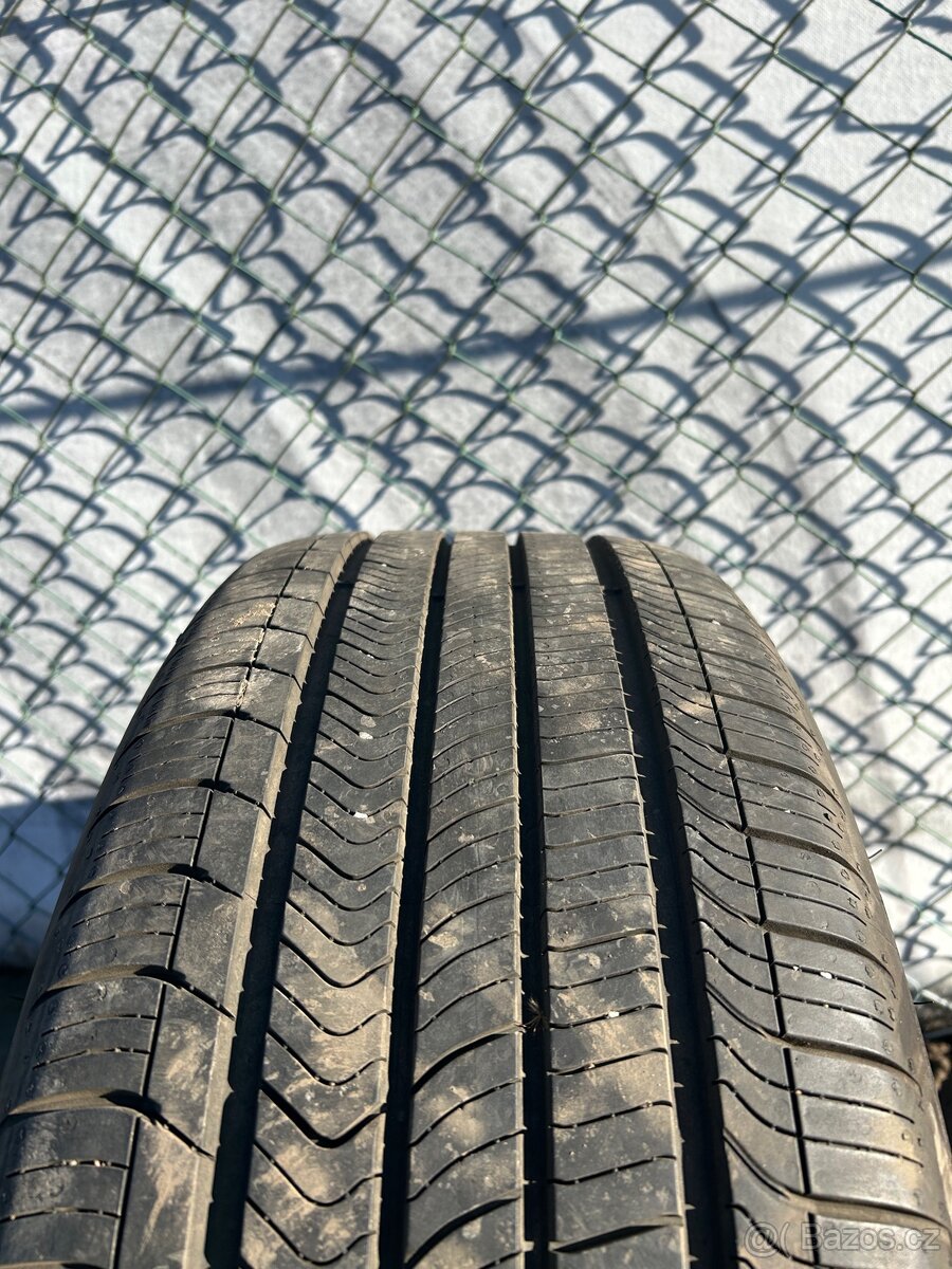 Goodyear 255.45 r20 105w - 6