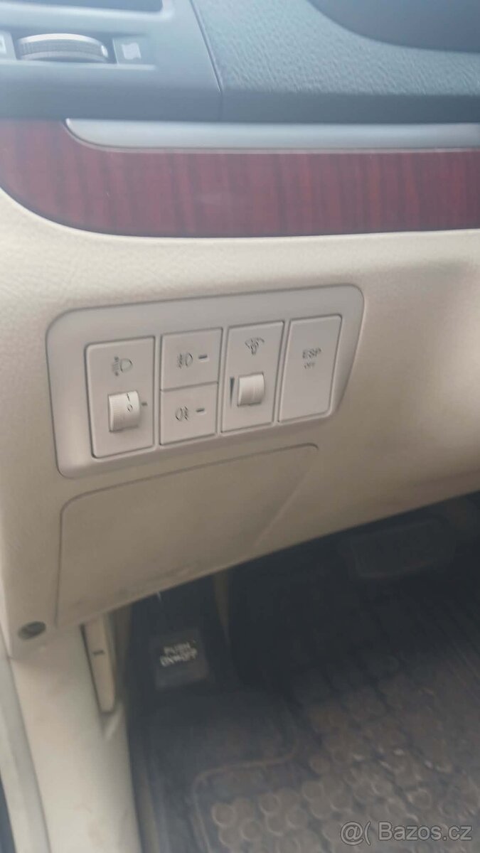 HYUNDAI SANTA FE - 6