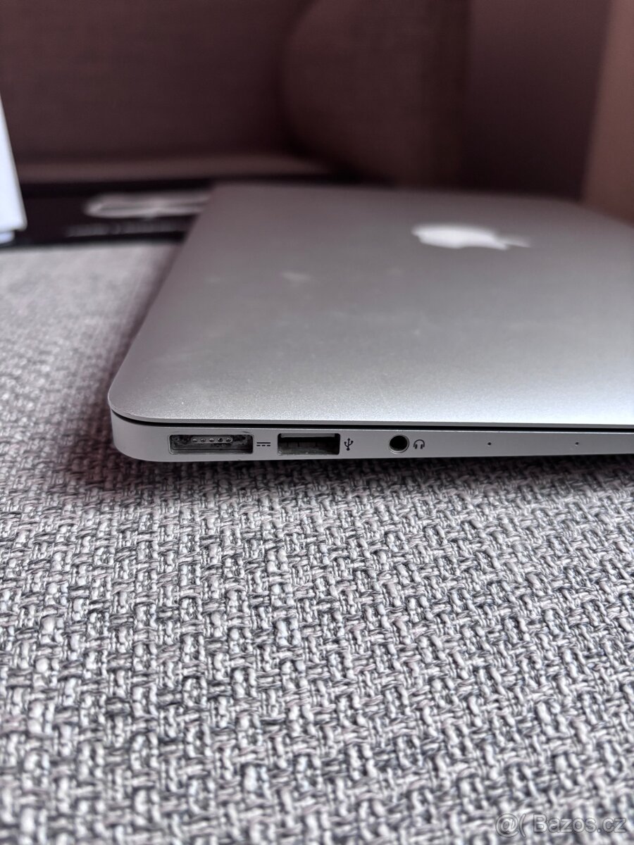 MacBook Air 13” 2017, i5, 8GB RAM, 128GB SSD - 6