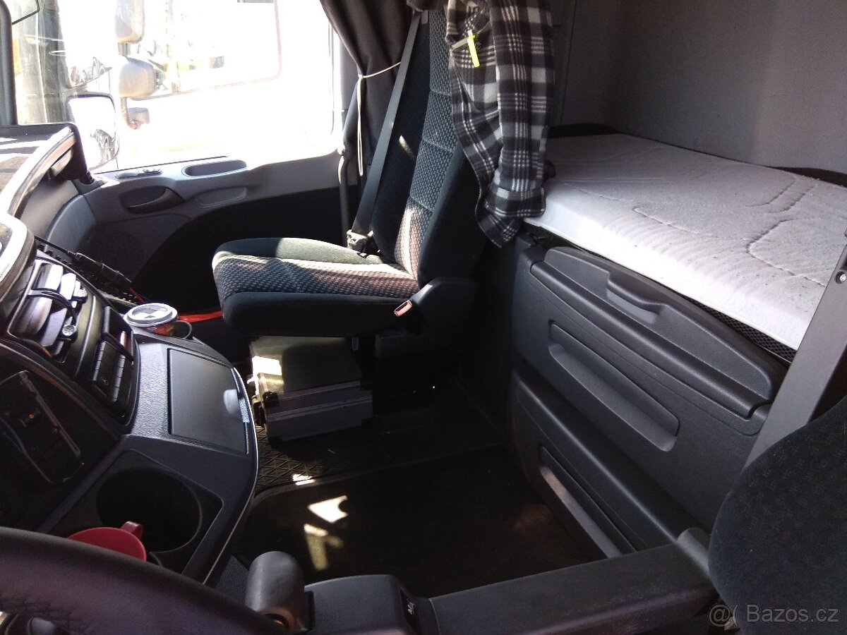 Hákový nosič kontajnerů MERCEDES ACTROS 2546 - 6