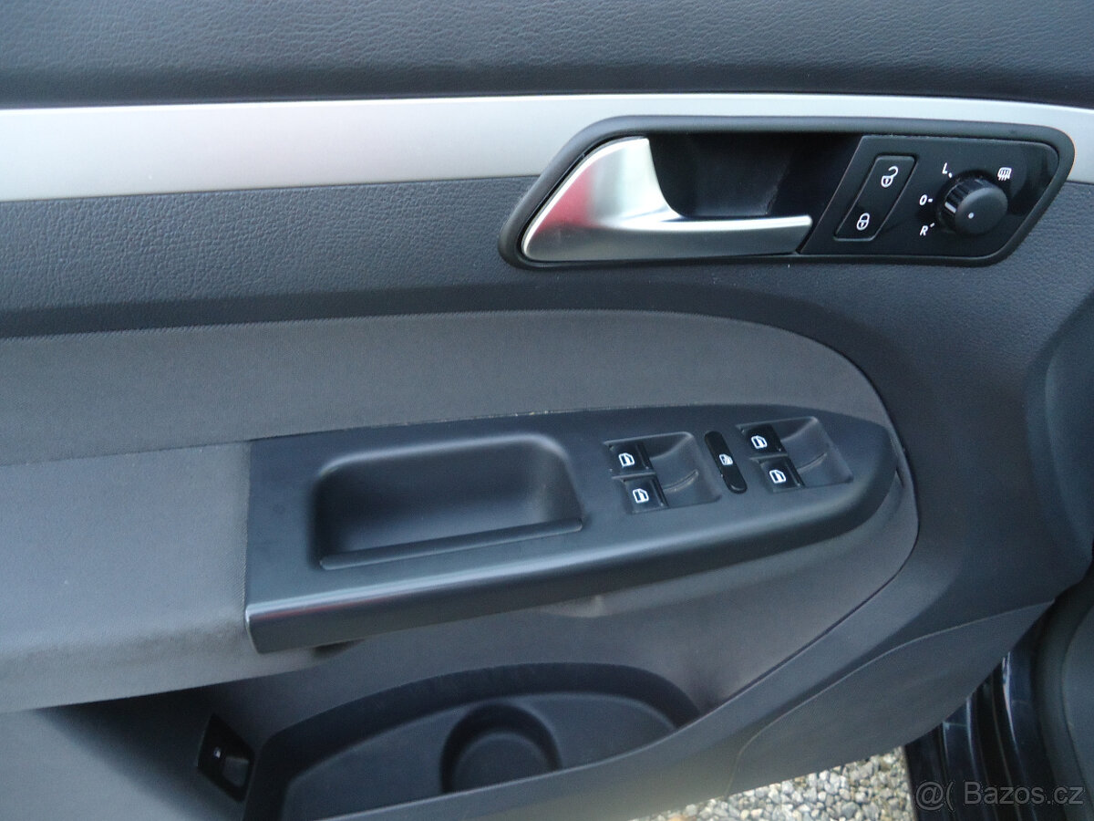 VW Touran 1,2 TSi 77 KW, MODEL 2012 - 6