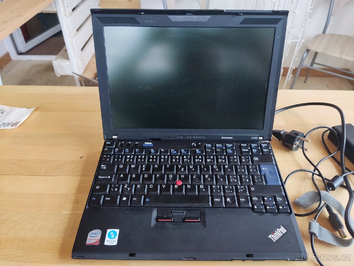 Notebooky Lenovo a HP - 6