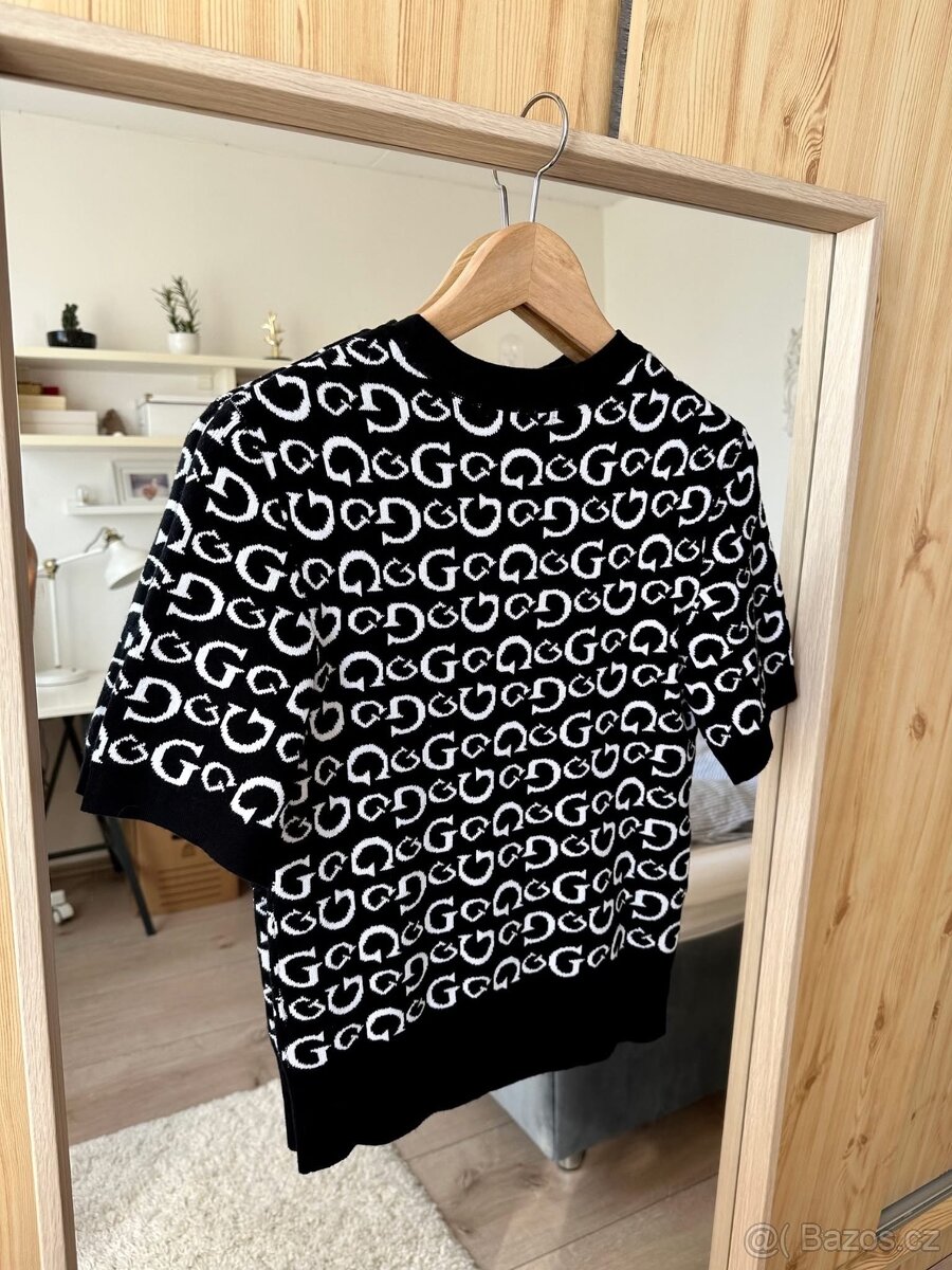 GUESS KRÁSNÝ ČERNÝ SVETR - 6