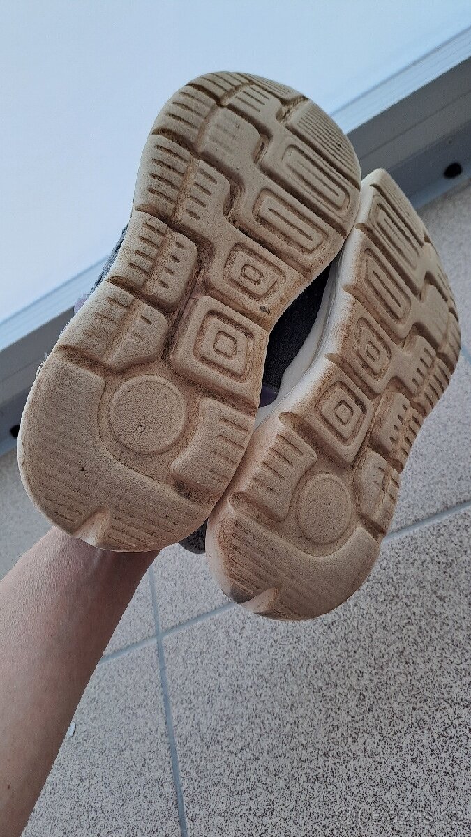 Willard, lehké tenisky,vel 38 - 6