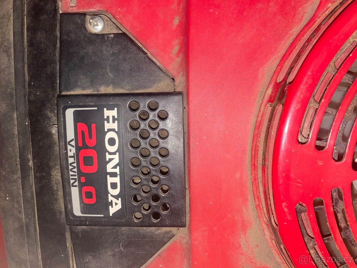 Zahradní traktor Countax a2050he - 6