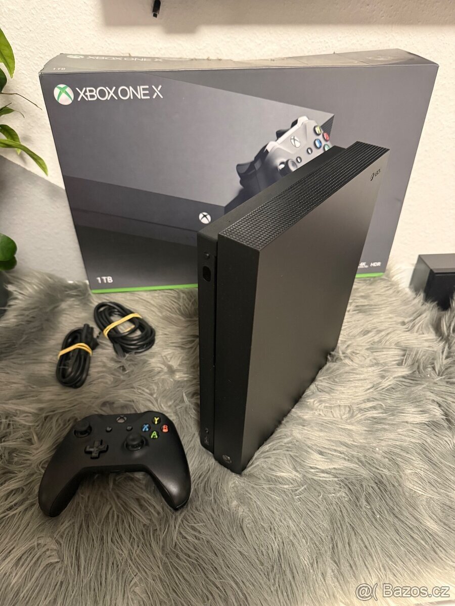 XBOX ONE X 1TB V TOP STAVU - 6