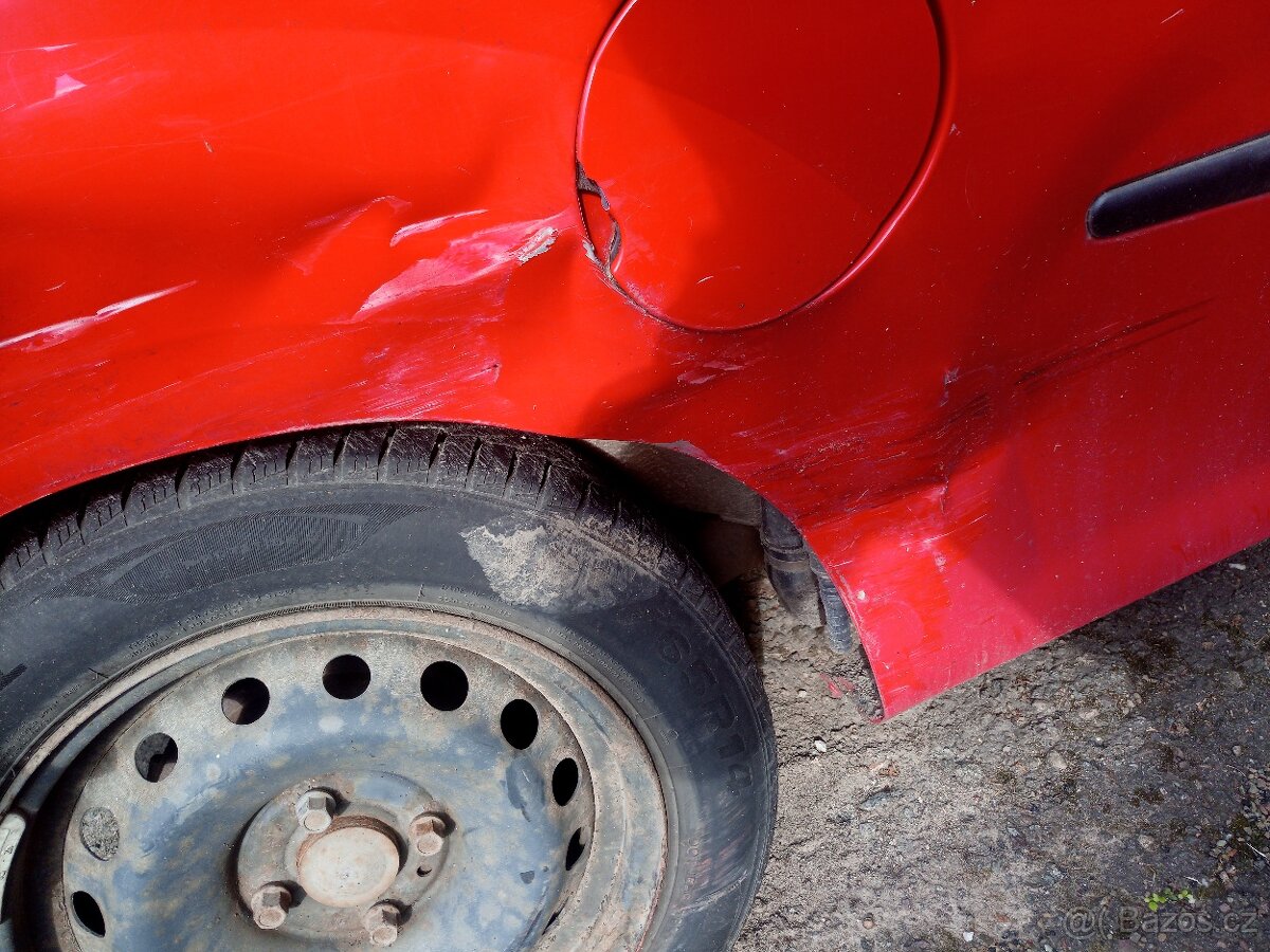 Renault TWINGO 1,2 - rok 2010, malá spotřeba, nízký nájezd - 6
