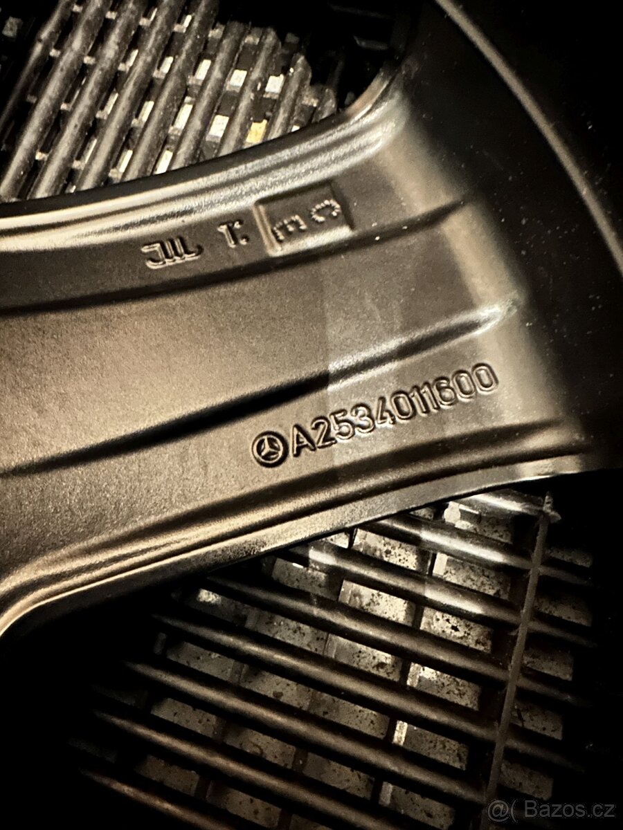 Zimní - Mercedes Benz GLC W253 - orig. ALU R19 - 6