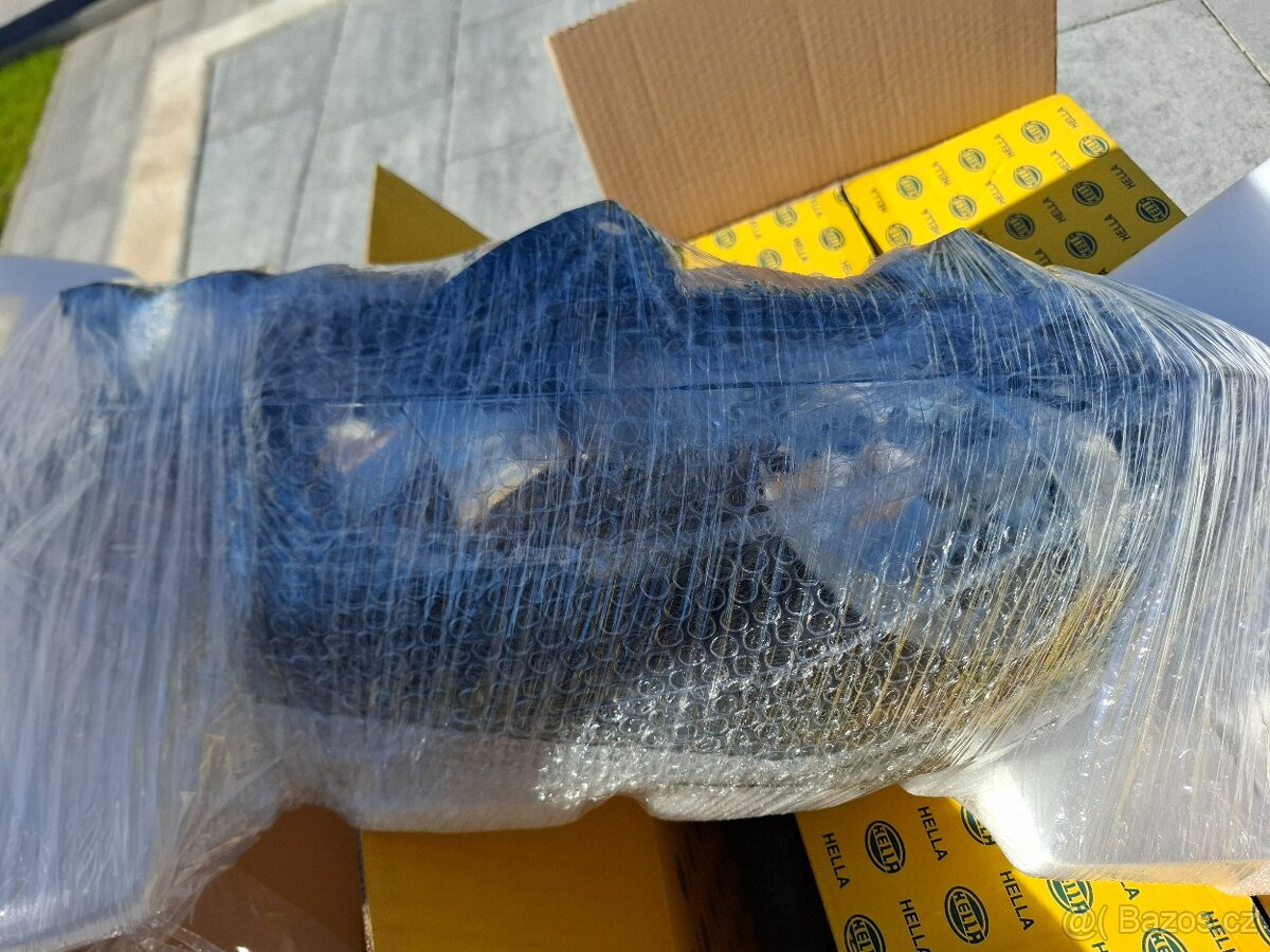 Přední světlomety Hella na VW Golf 6 - 6