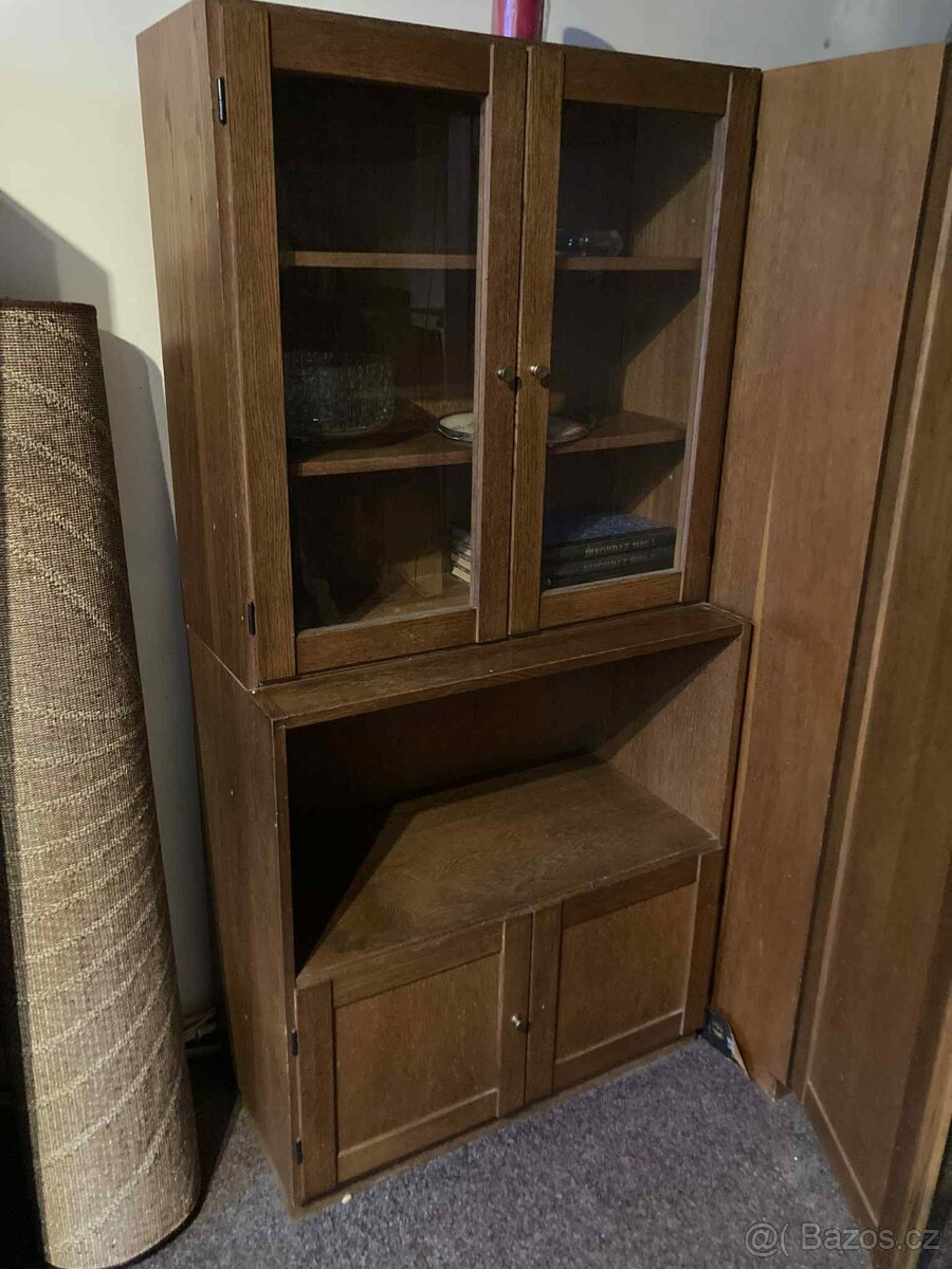 Skříně a poličky - 6