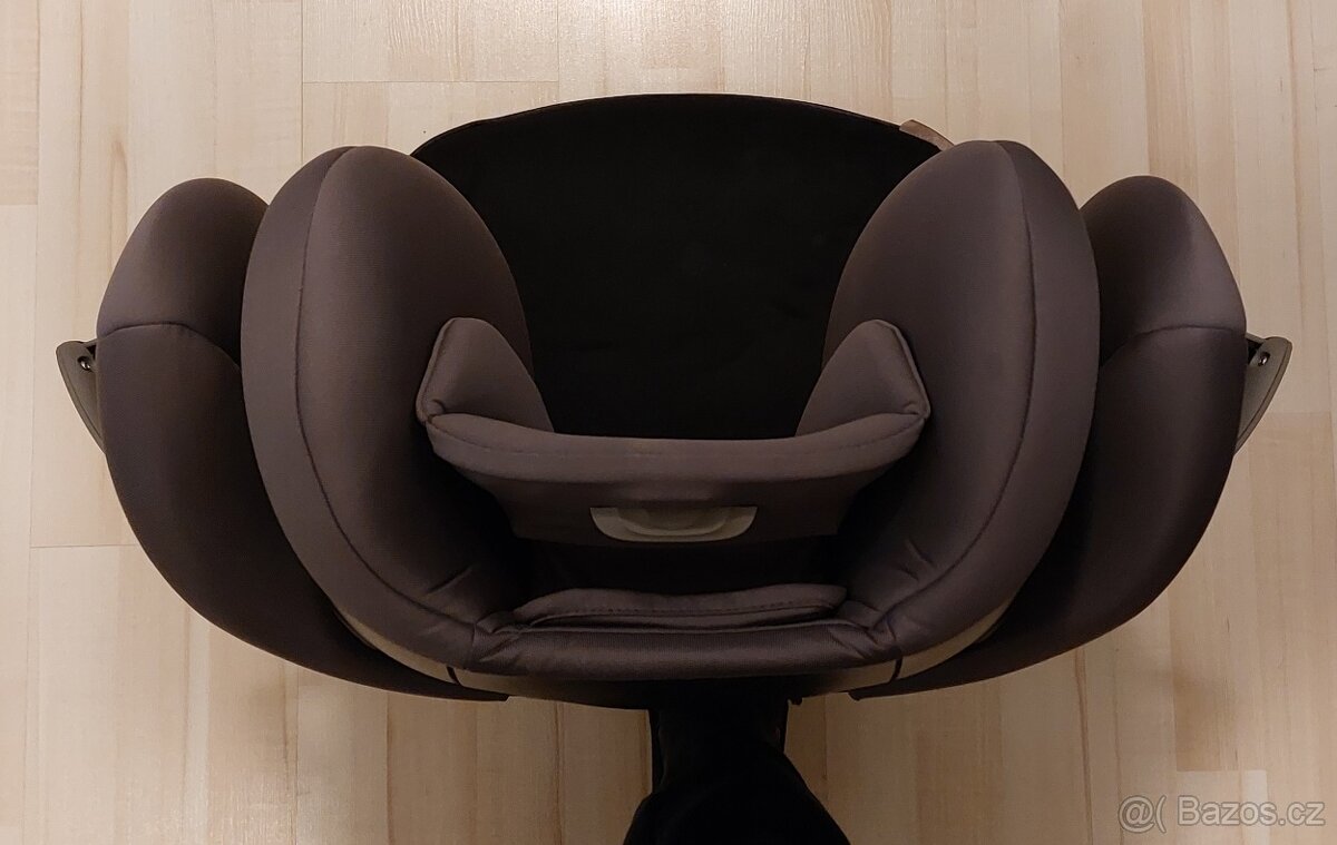 Prodám autosedačku Cybex Solution S-fix - 6