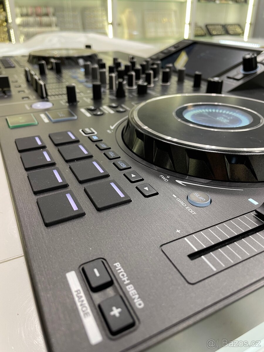 Denon DJ SC LIVE 4 - 6