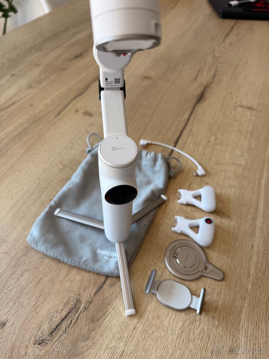 insta360 flow 2 pro + AI tracker + držák na batoh - 6