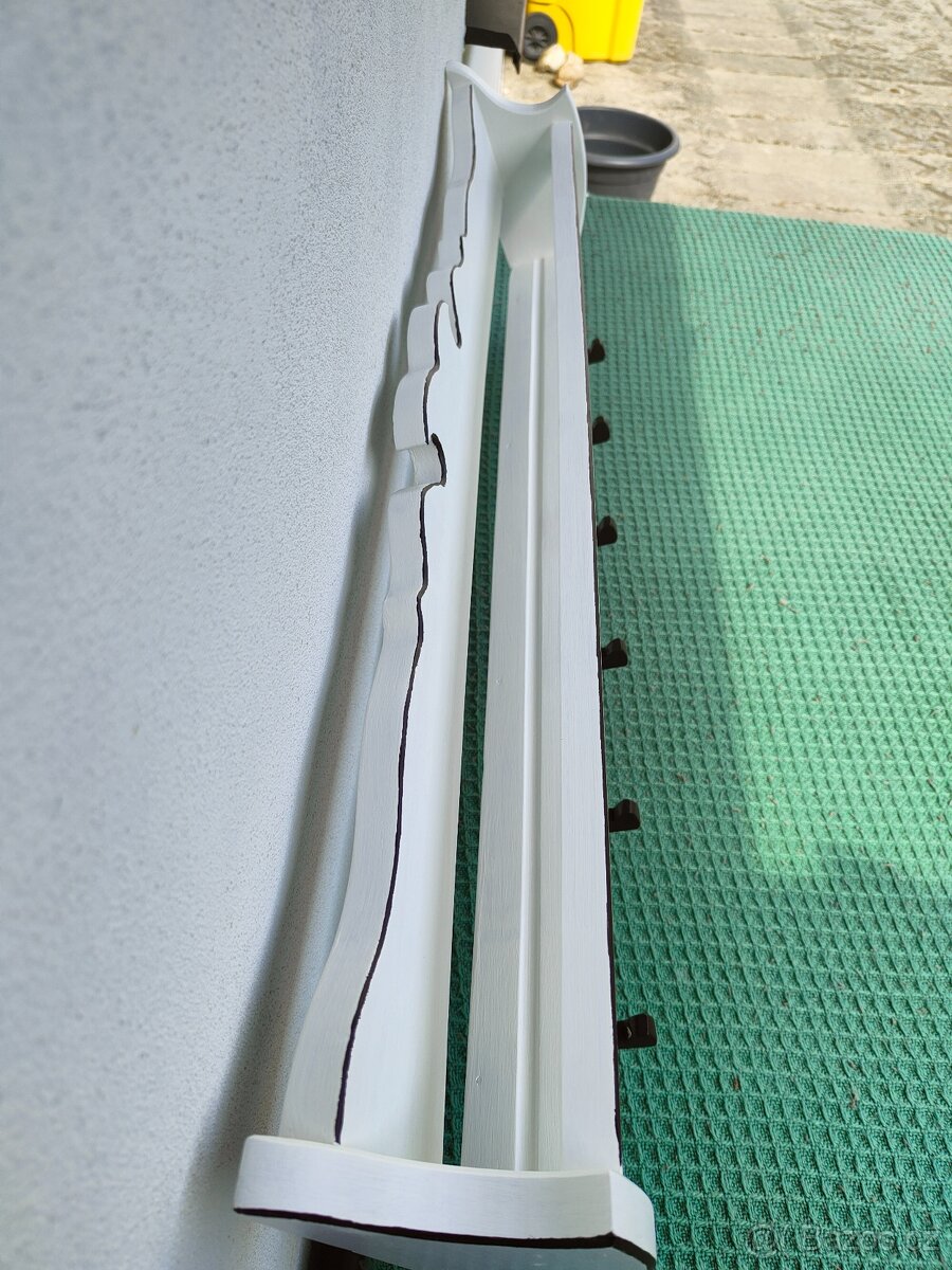 Retro vintage bílý věšák - 6