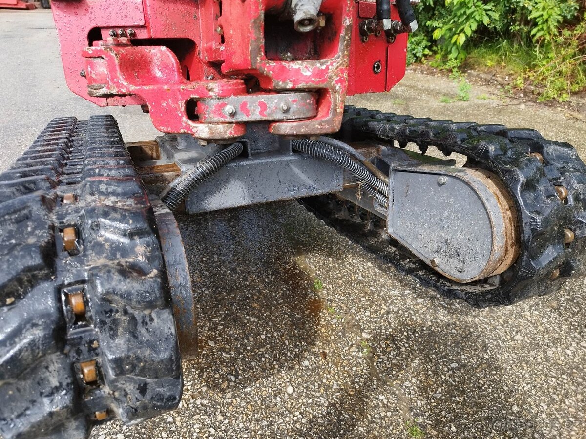 Minibagr Takeuchi 900kg. Rozsirovaci - 6