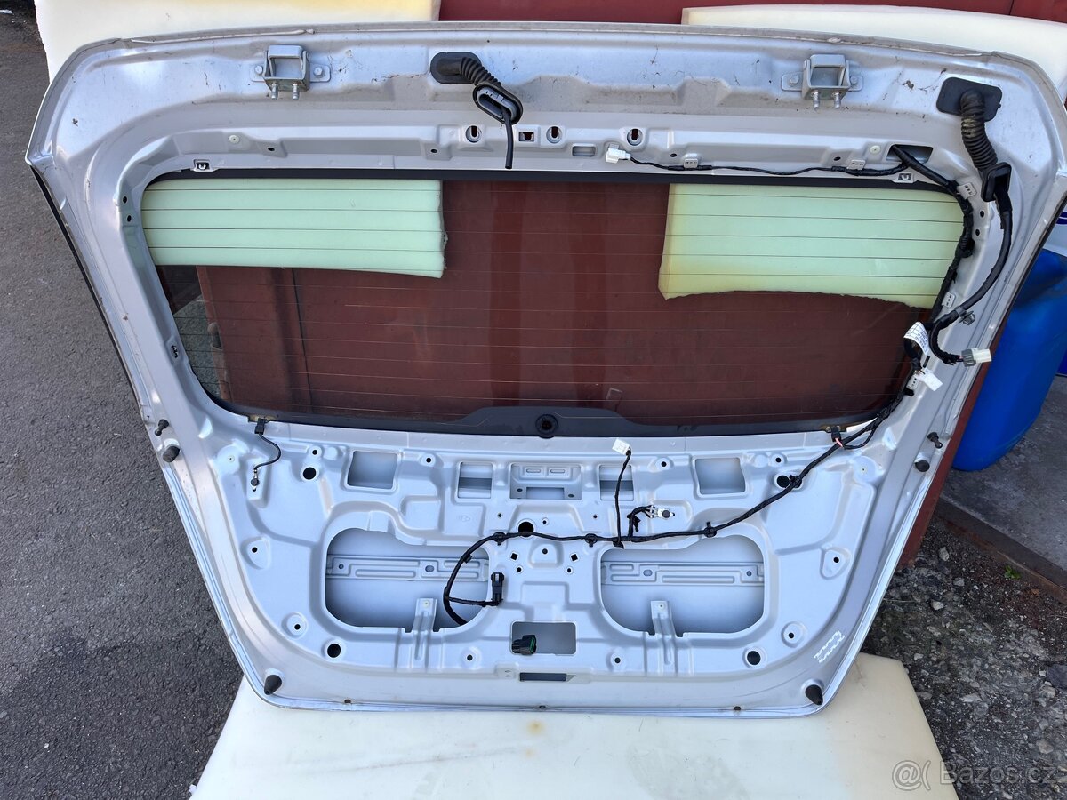 Páté dveře, zadní víko kufru Hyundai i30 5dv hatchback - 6