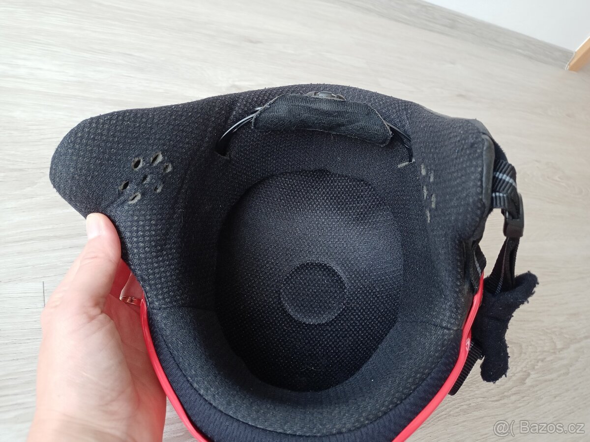 Lyžařská helma UVEX - 6