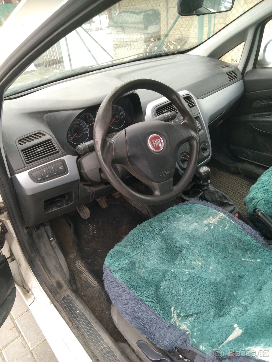 Fiat Grande punto 1.2 benzín. - 6