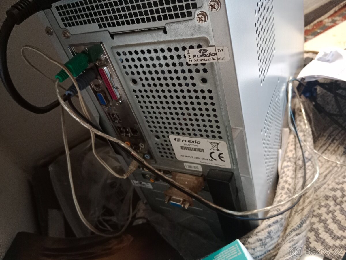 Starší PC komplet - 6